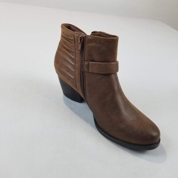 Baretraps Rudelle Ankle Boots Womens 8.5 Brown Faux Leather Zip Buckle Heel NEW - Picture 10 of 10